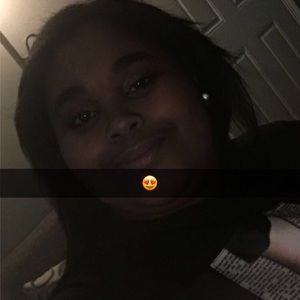 Meet your Posher, Angelique